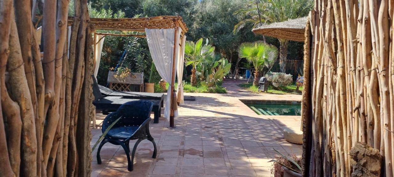Les Trois Paons Bed & Breakfast ทารัวแดนท์ ภายนอก รูปภาพ