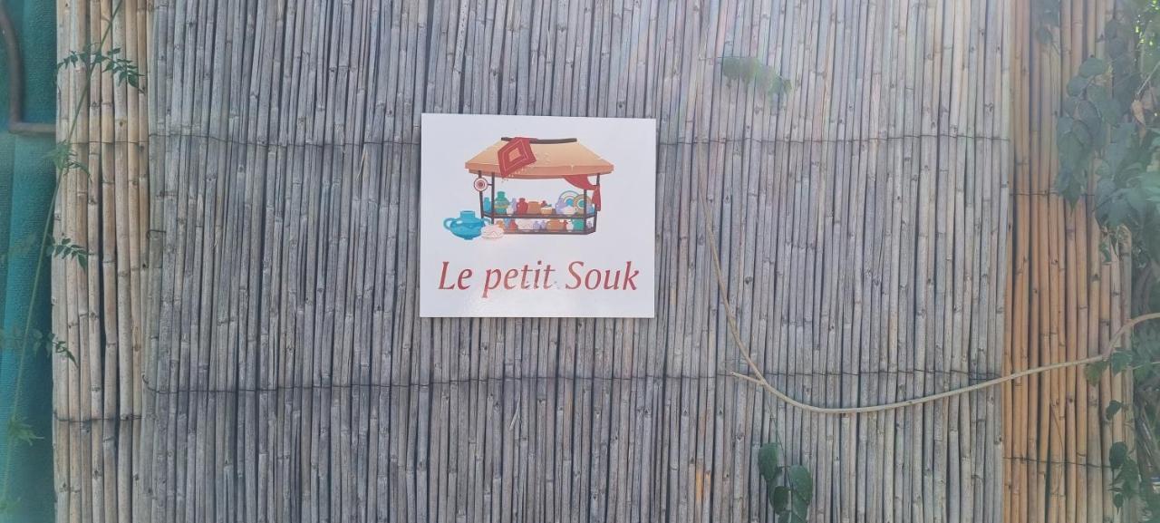 Les Trois Paons Bed & Breakfast ทารัวแดนท์ ภายนอก รูปภาพ