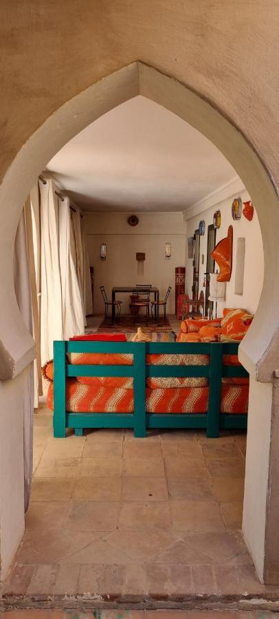 Les Trois Paons Bed & Breakfast ทารัวแดนท์ ห้อง รูปภาพ