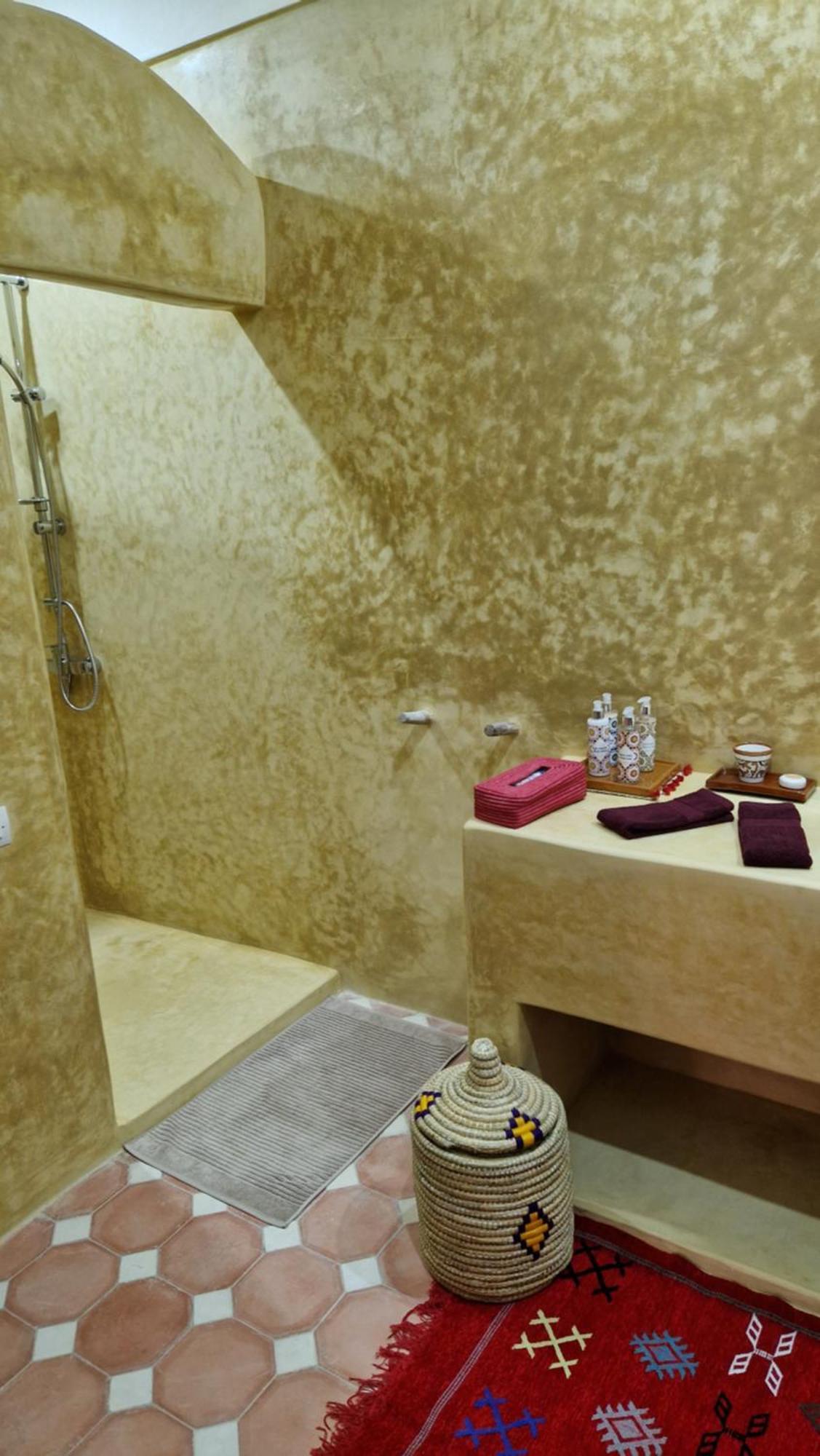 Les Trois Paons Bed & Breakfast ทารัวแดนท์ ภายนอก รูปภาพ