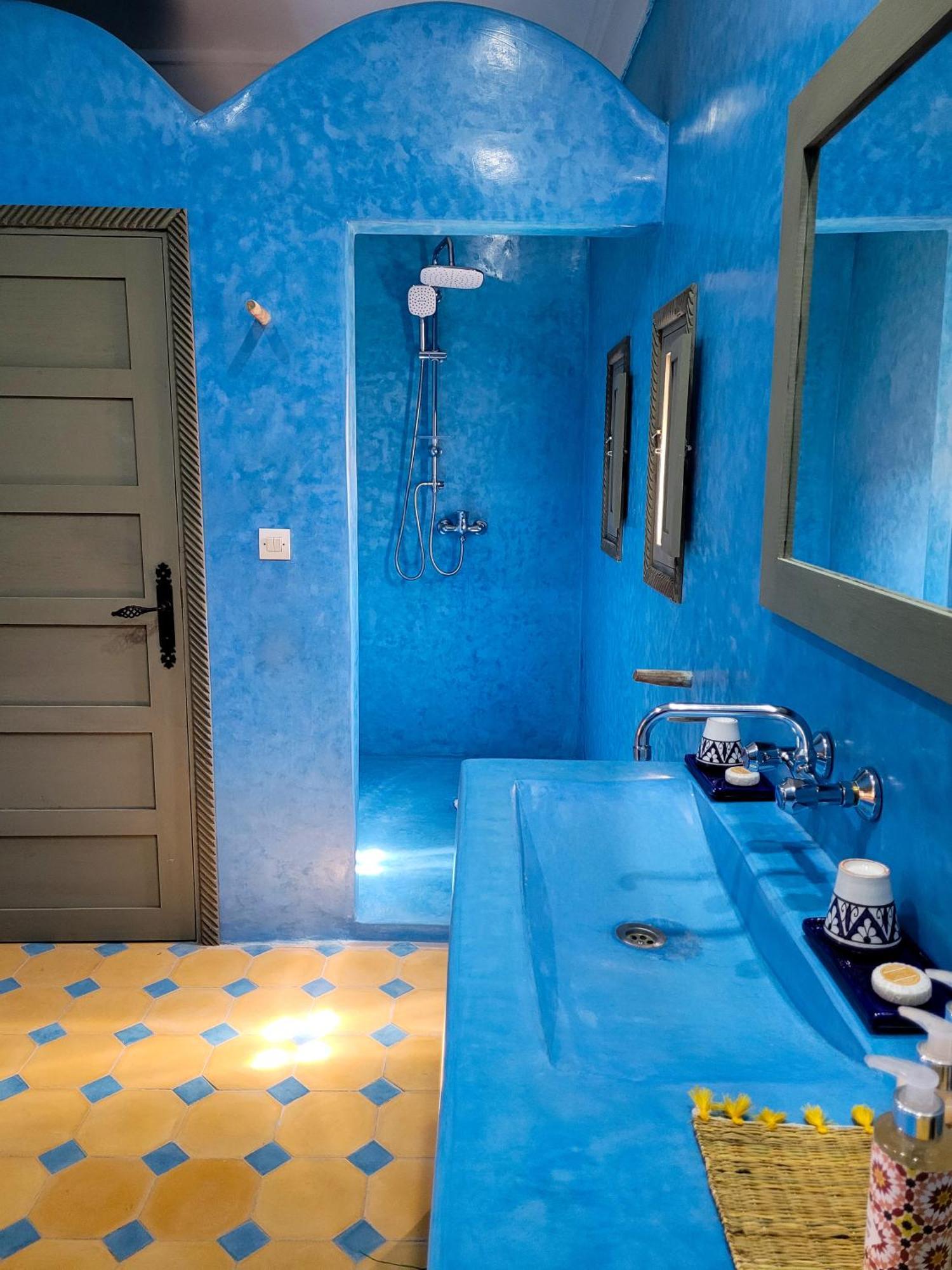 Les Trois Paons Bed & Breakfast ทารัวแดนท์ ภายนอก รูปภาพ